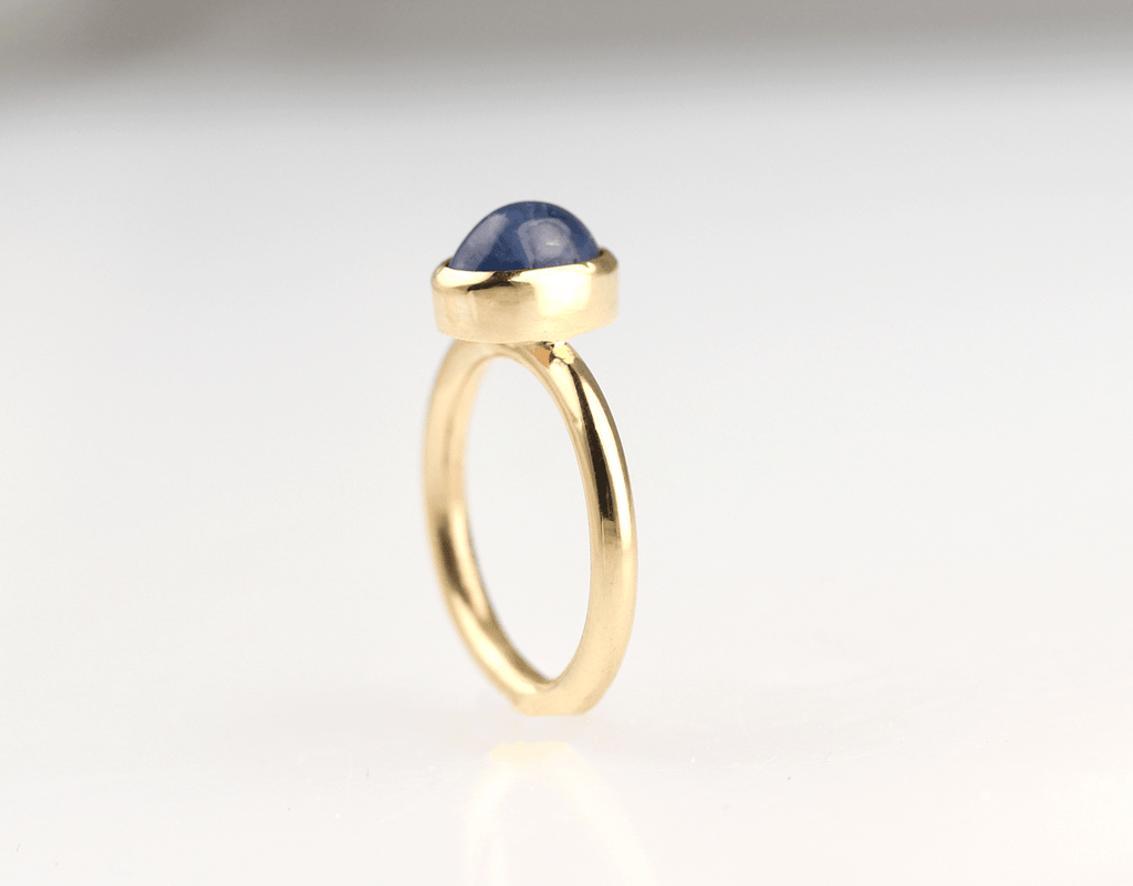 9ct Gold Blue Sapphire Ring - KFDJewellery
