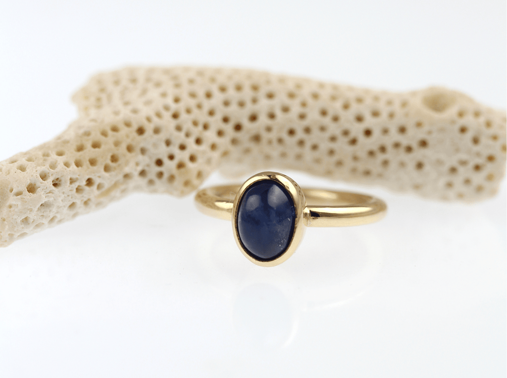 9ct Gold Blue Sapphire Ring - KFDJewellery