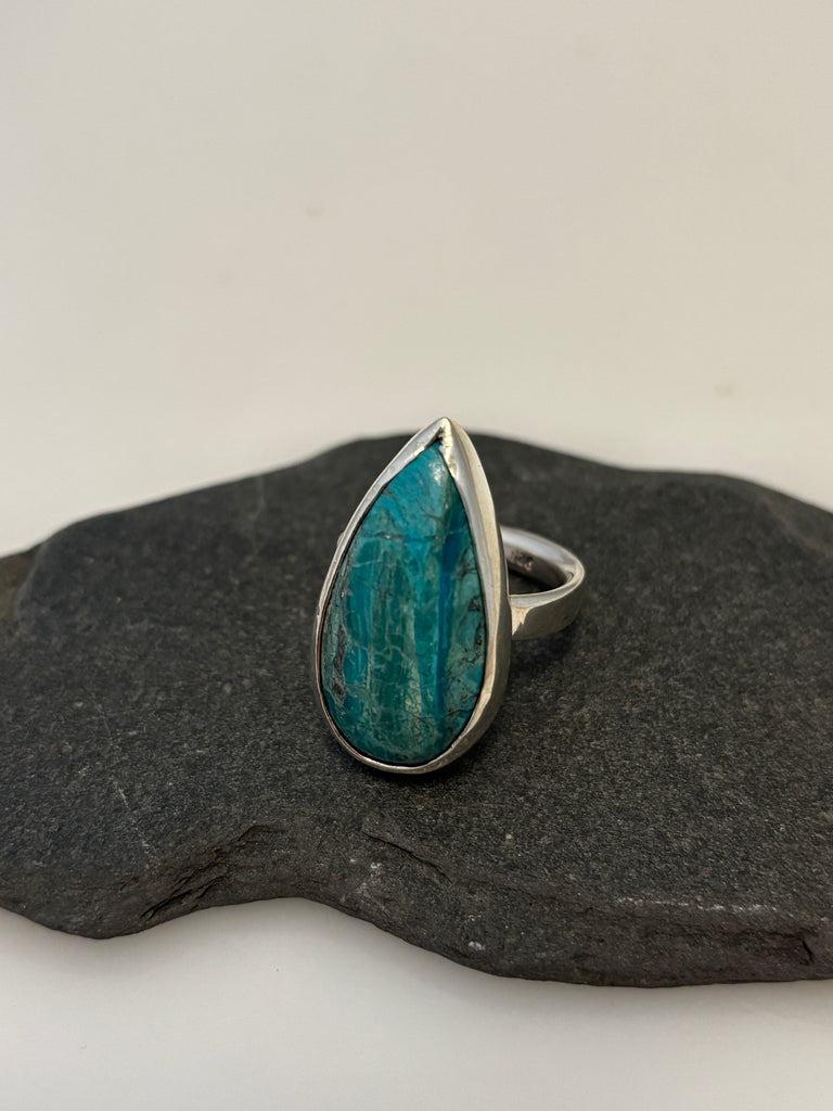 Handmade Peruvian Opal teardrop sterling silver ring with 27 x 15 mm turquoise blue stone, UK size P
