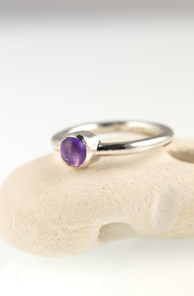 Amethyst Cabochon Solitaire Sterling Silver Ring - KFDJewellery