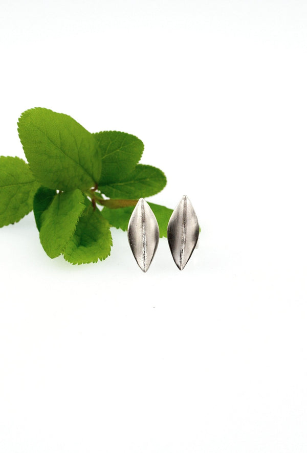 Be-Leaf small sterling silver stud earrings - KFDJewelleryBL04